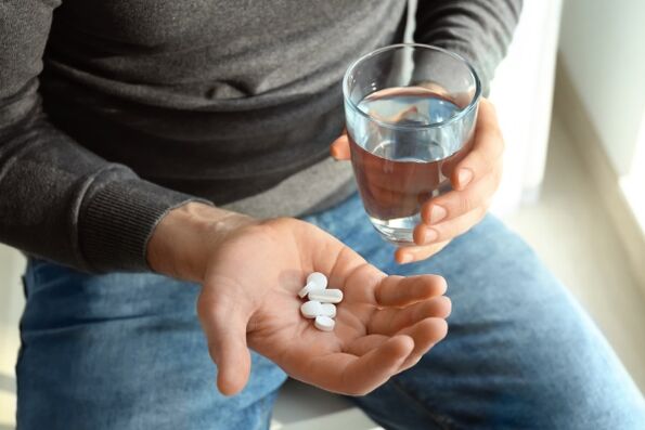 Tomar medicamentos para la prostatitis bacteriana.